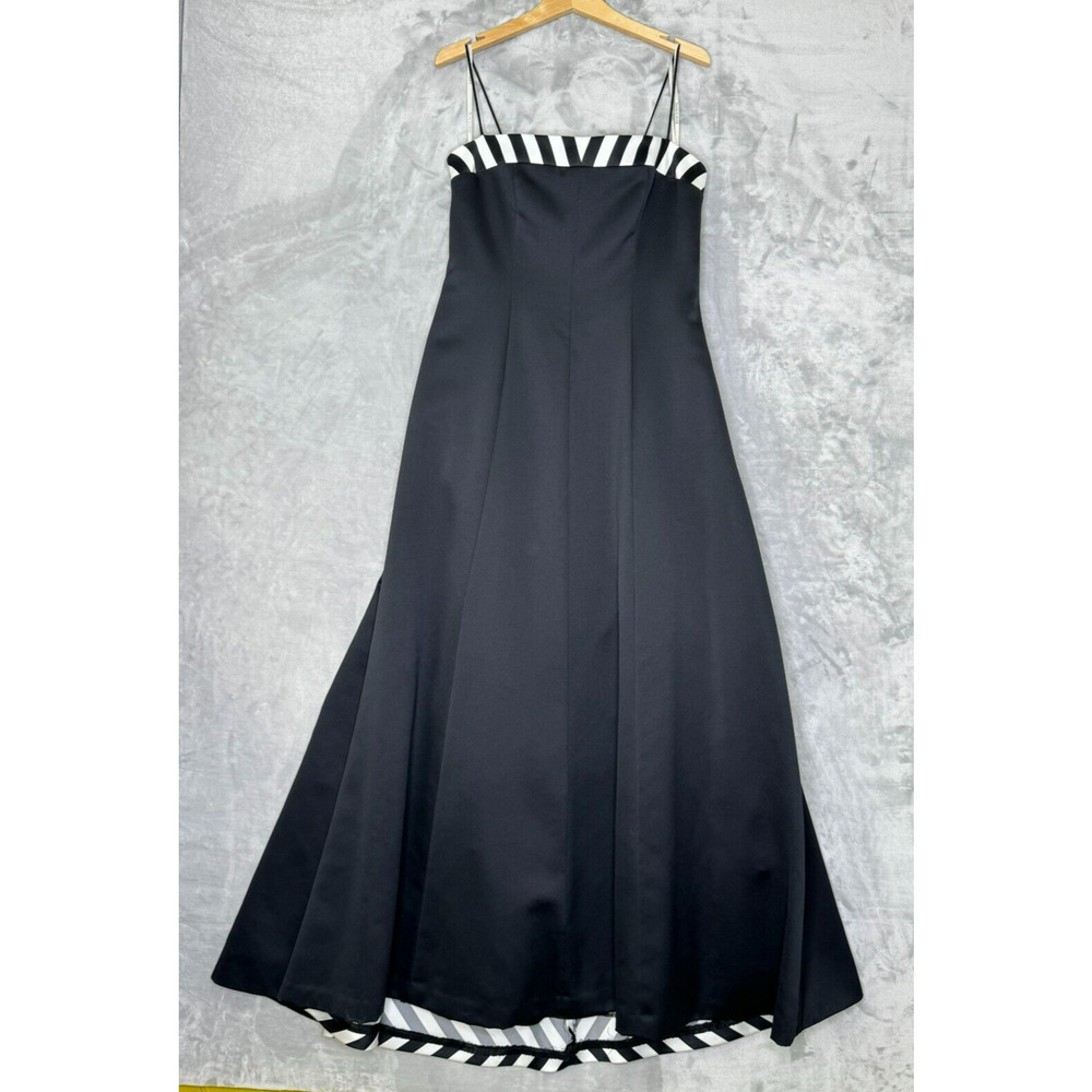 Vintage Victor Costa Elegant Black Dress w/White Accents in exquisite condition
